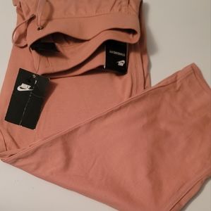 Nike Capri pants with drawstring and pockets sz med